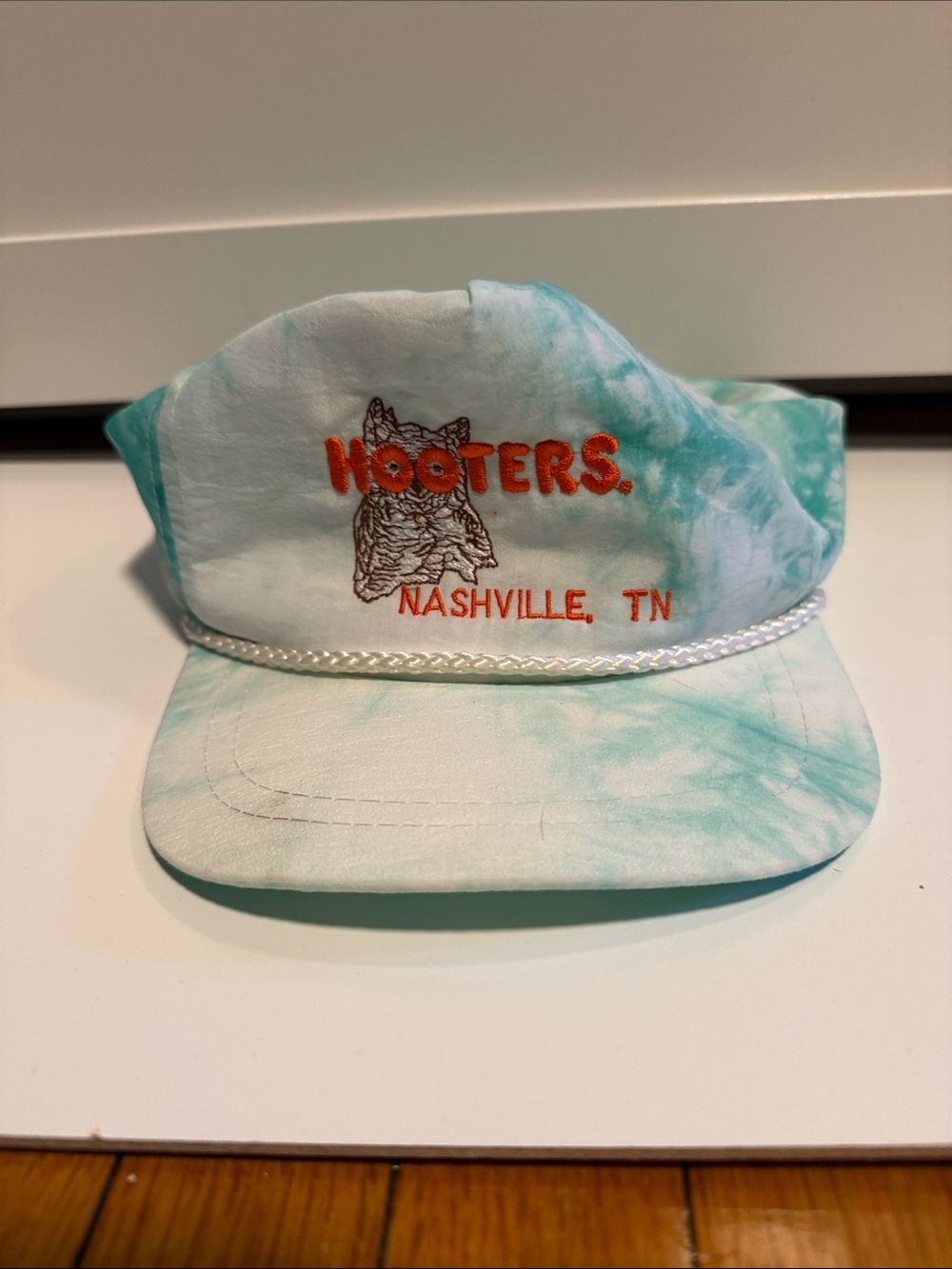 Hooters Tie-Dye hat in Aqua and White